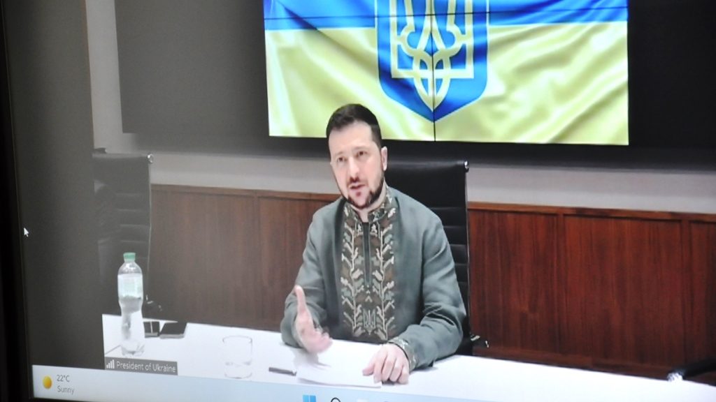 Президент України зустрівся зі студентами закладів вищої освіти України 03