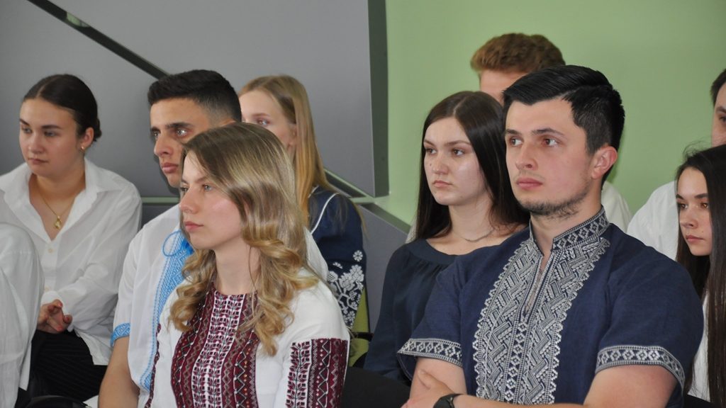 Президент України зустрівся зі студентами закладів вищої освіти України 07