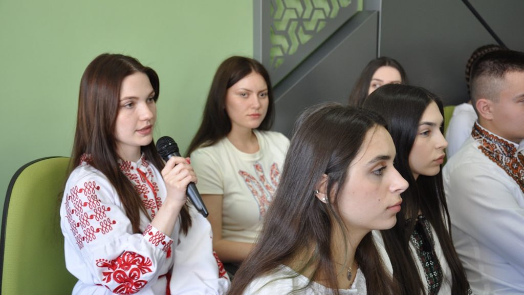 Президент України зустрівся зі студентами закладів вищої освіти України 12