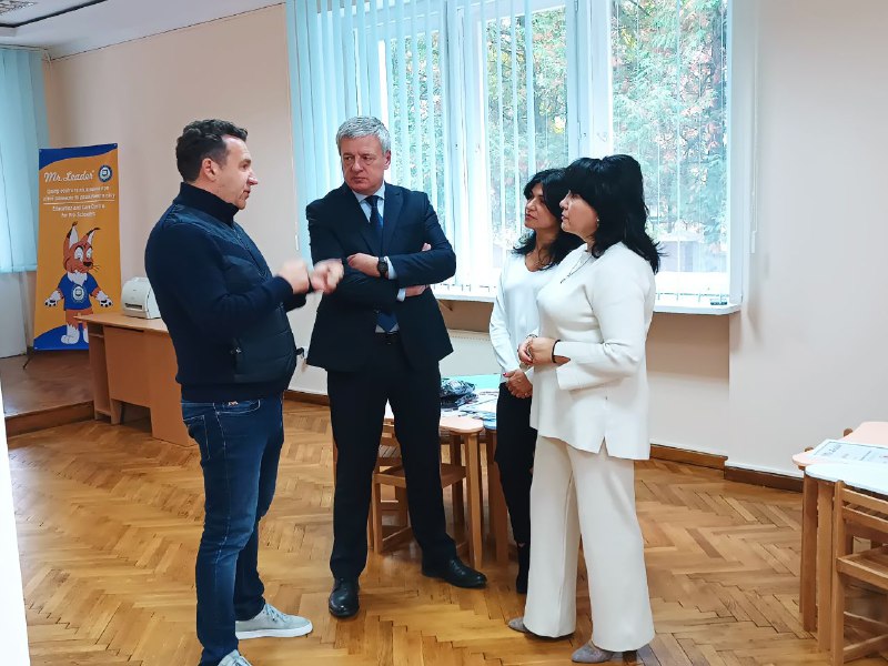 Засновник бренду Mr. Leader відвідав Центр освіти та піклування ПНУ 01
