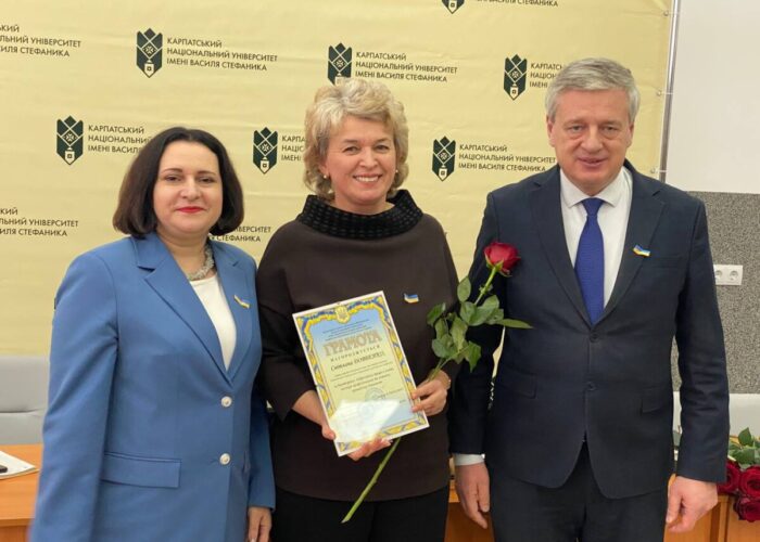 photo_5256226336454415609_y