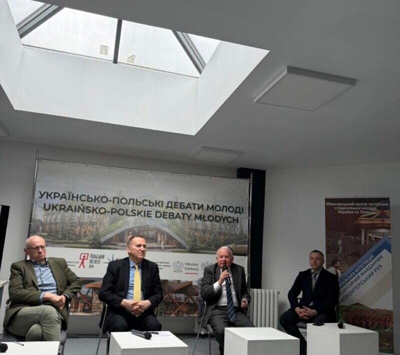 653707751_2740535639640624_2583427348383844014_n-800x800