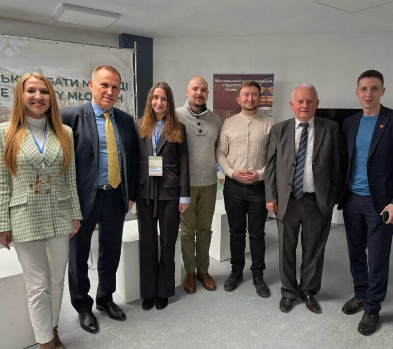 653875941_2740536406307214_222202734680089936_n-800x800