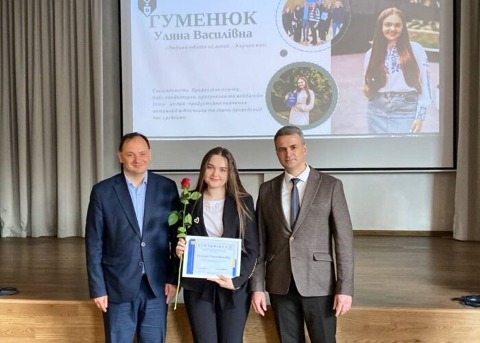 photo_5341512528548272238_y